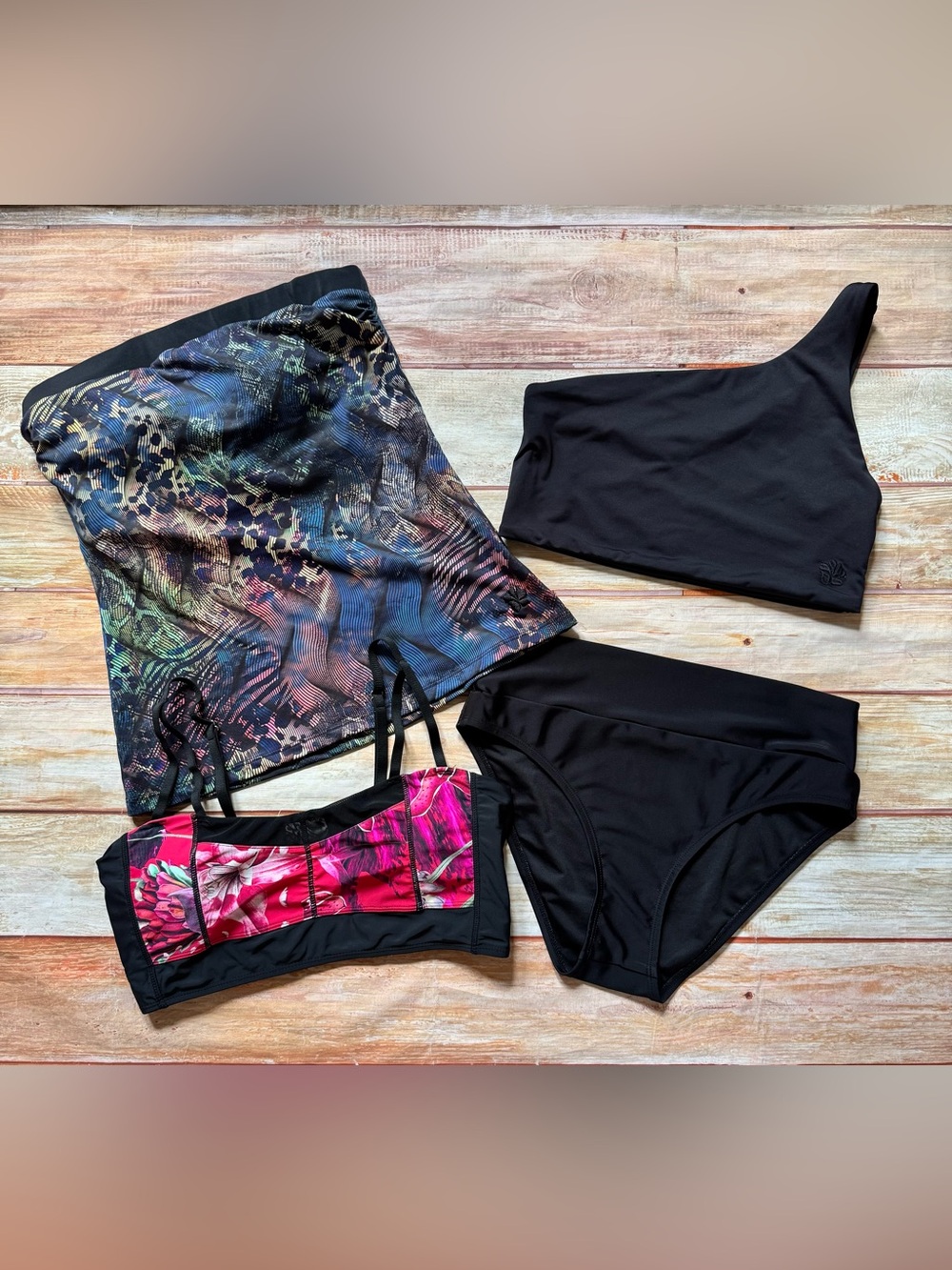 Bundle of 4 HAPARI Black Mix & Match Swimwear Sz M - Tummy Tuk Bottom
